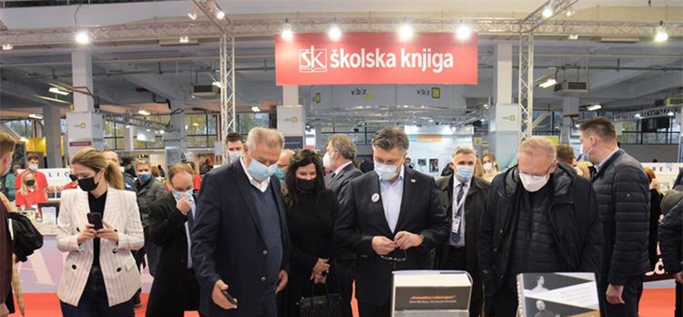 Gov't will keep supporting books, people without culture have no identity